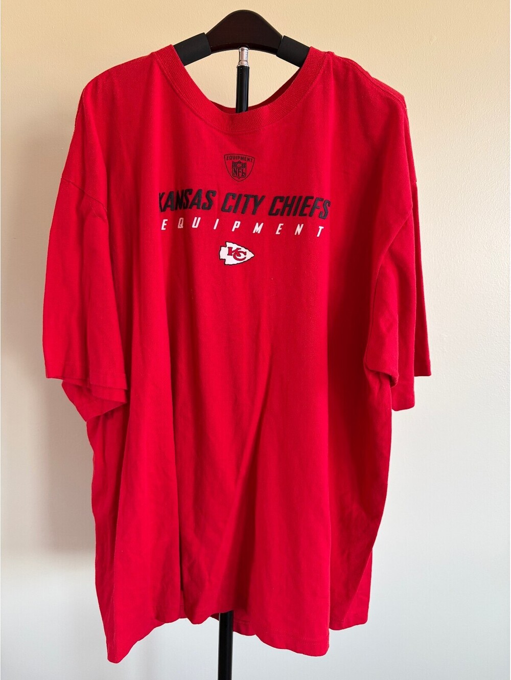 Reebok Kansas City Chiefs Men’s 2XL Red NFL Equipment Graphic T-Shirt